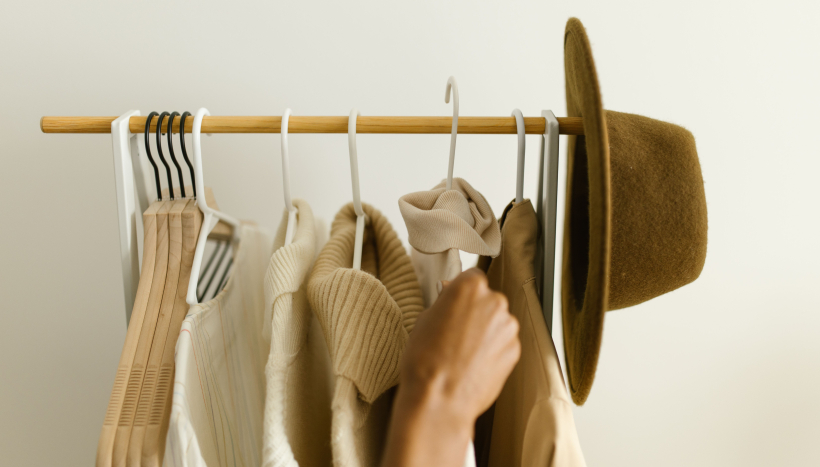 Unverzichtbare Basics für Ihre saisonale Capsule-Garderobe