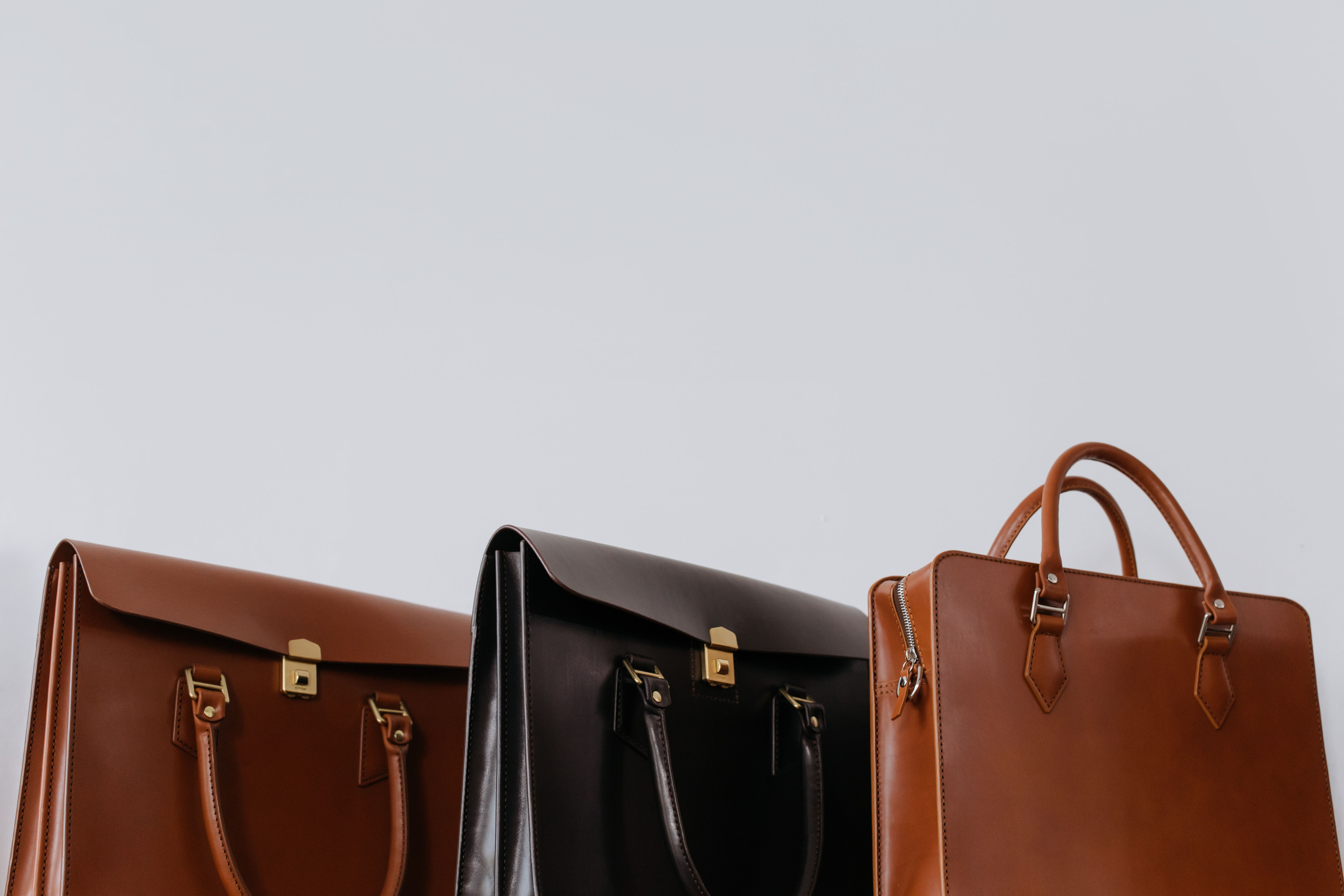 Die bekanntesten Prominenten mit Birkin-Taschen, die die Modewelt im Sturm erobert haben